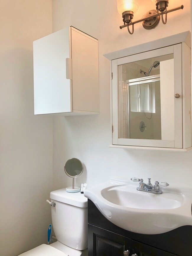 Master bathroom with shower - 35 Dudley Ave