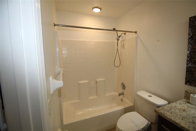 Building Photo - 136 Bayswater Ln