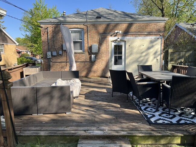 Building Photo - 15532 Gouwens Ln