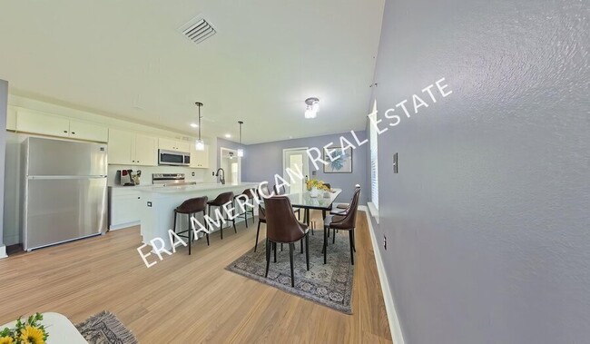 Building Photo - 816 W Walnut Ave