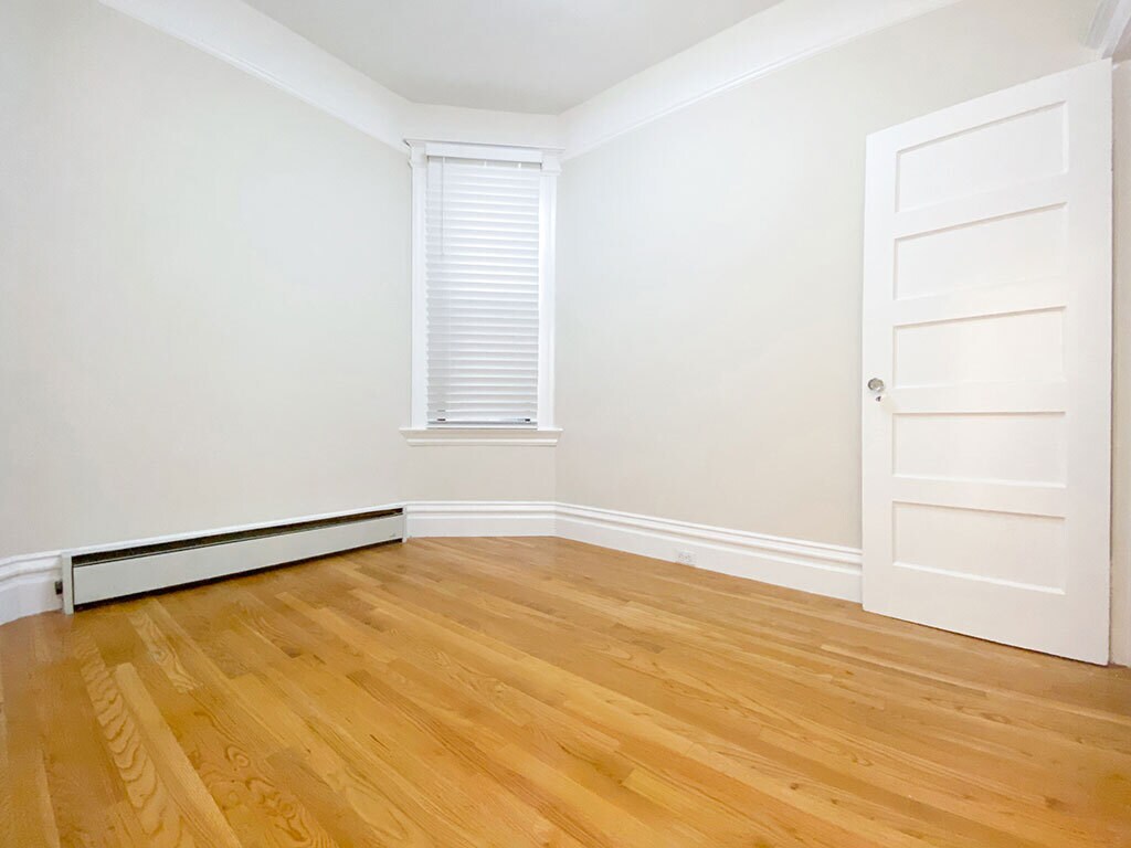 Building Photo - 527 Union St