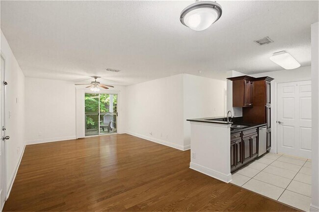 Building Photo - 6212 Santa Fe Pkwy
