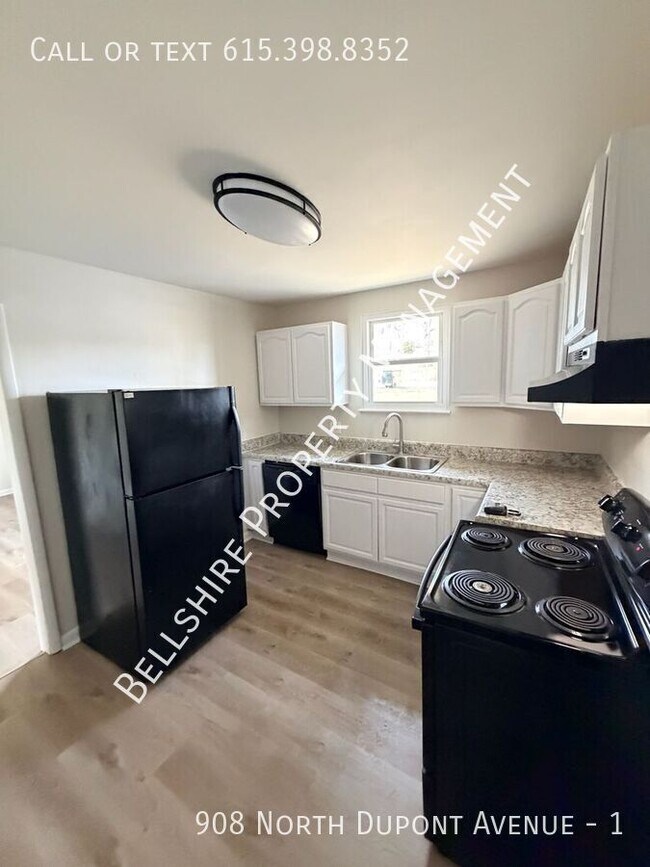 Building Photo - 908 N Dupont Ave