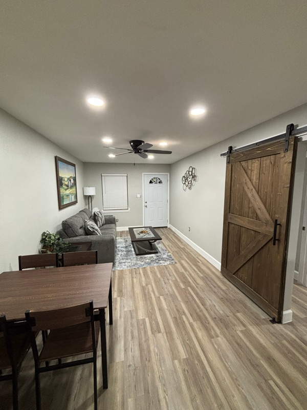 Building Photo - 141 Echols St