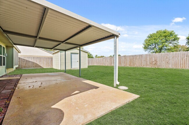 Building Photo - 3877 Pecan Cir