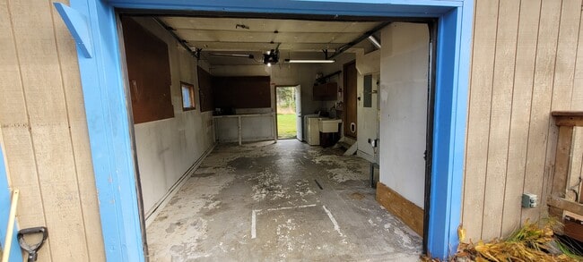 Building Photo - 51075 Kalgin Dr