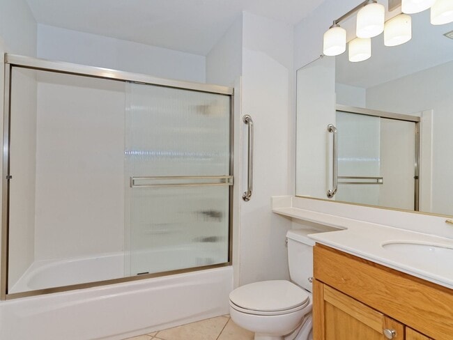 Building Photo - Water, Sewer, Trash Included! Fireplace, Washer, Dryer, 2 Assigned Parking, Garage, Open Floor Pl...