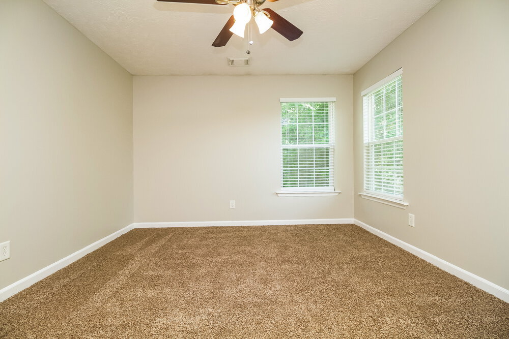 Building Photo - 365 Clearlake Dr