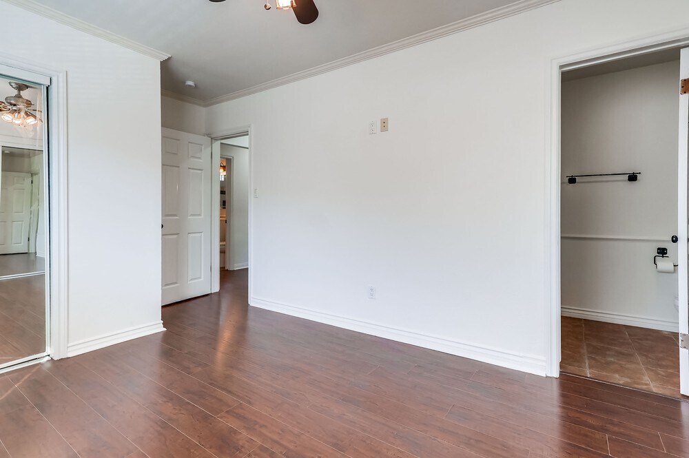 Building Photo - 4445 Marine Ave