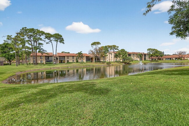 Building Photo - 624 Sea Pine Way