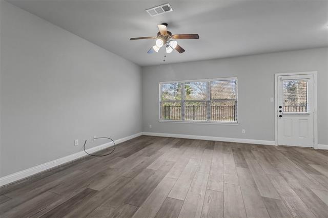 Building Photo - 708 Amber Dr