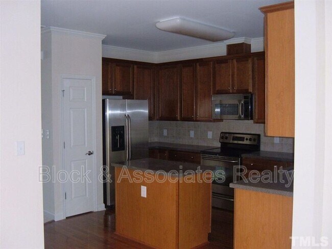 Building Photo - 247 Grenoch Valley Ln