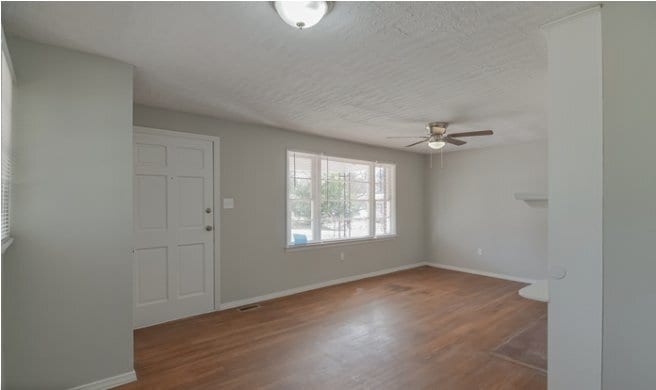 Building Photo - 115 S 1659