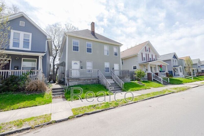 Building Photo - 349 E Welch Ave
