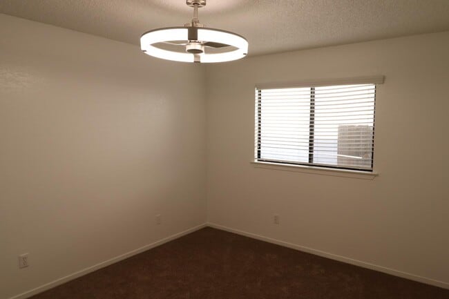 Building Photo - 9388 N Archie Ave