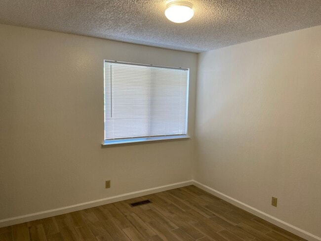 Building Photo - Coming Up Roses - NW Reno 4 Bedroom/3 Car Garage Single Story House