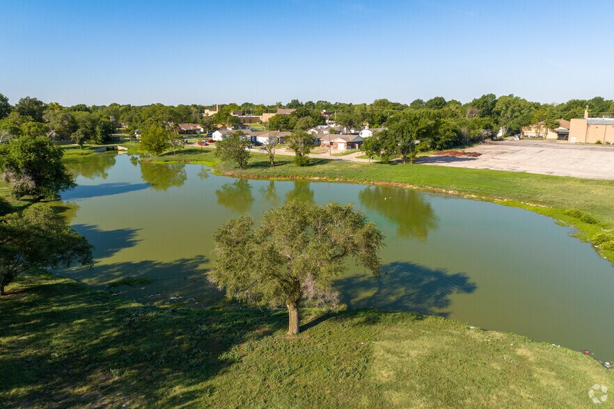 Primary Photo - Parkview Townhomes