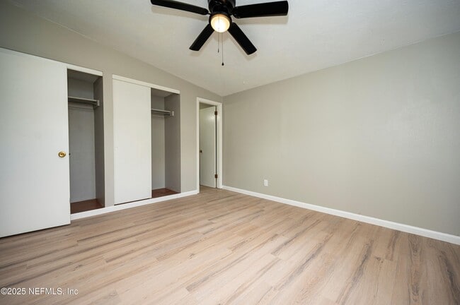Building Photo - 313 Suzanne Dr