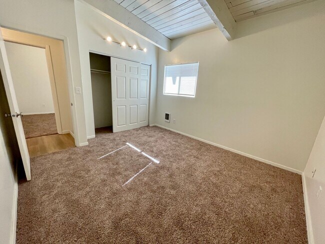 Building Photo - DESIRABLE MILLWOOD NEIGHBORHOOD ON TREE LINED STREET