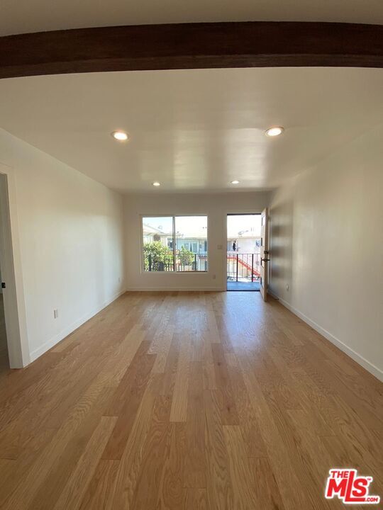 Building Photo - 1129 N Westmoreland Ave