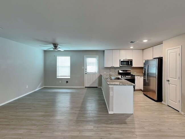 Building Photo - 5618 Basilica Pl