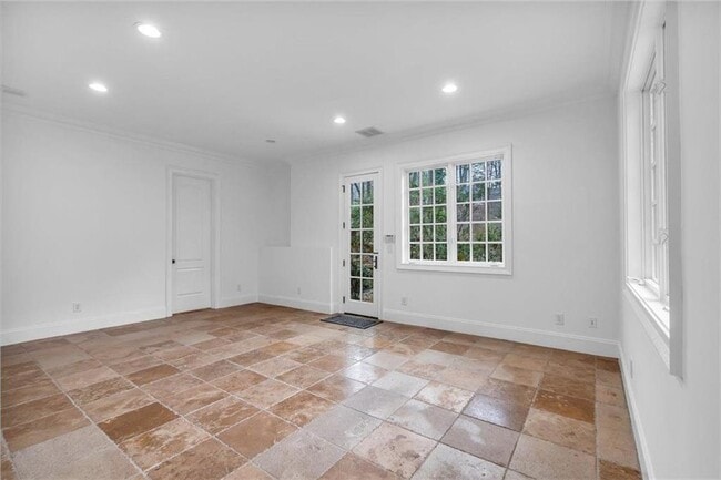 Building Photo - 115 Mount Paran Ridge