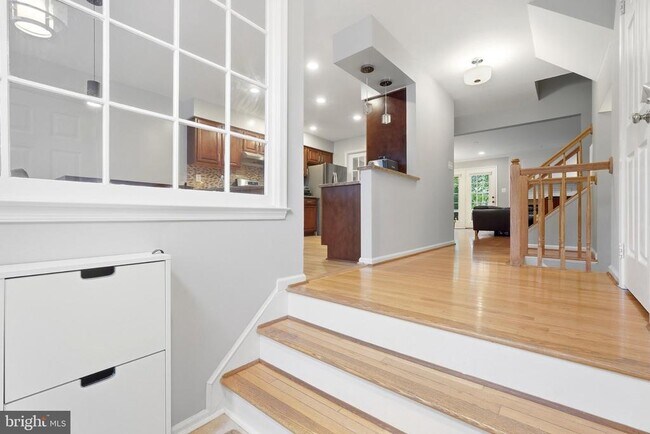 Building Photo - 3968 Clares Ct