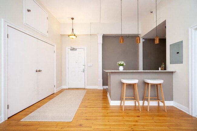 Building Photo - 501 Adams St