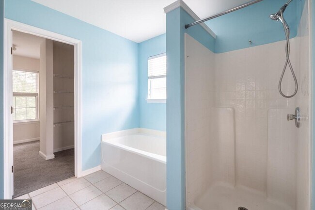 Building Photo - 7702 Parkside Dr