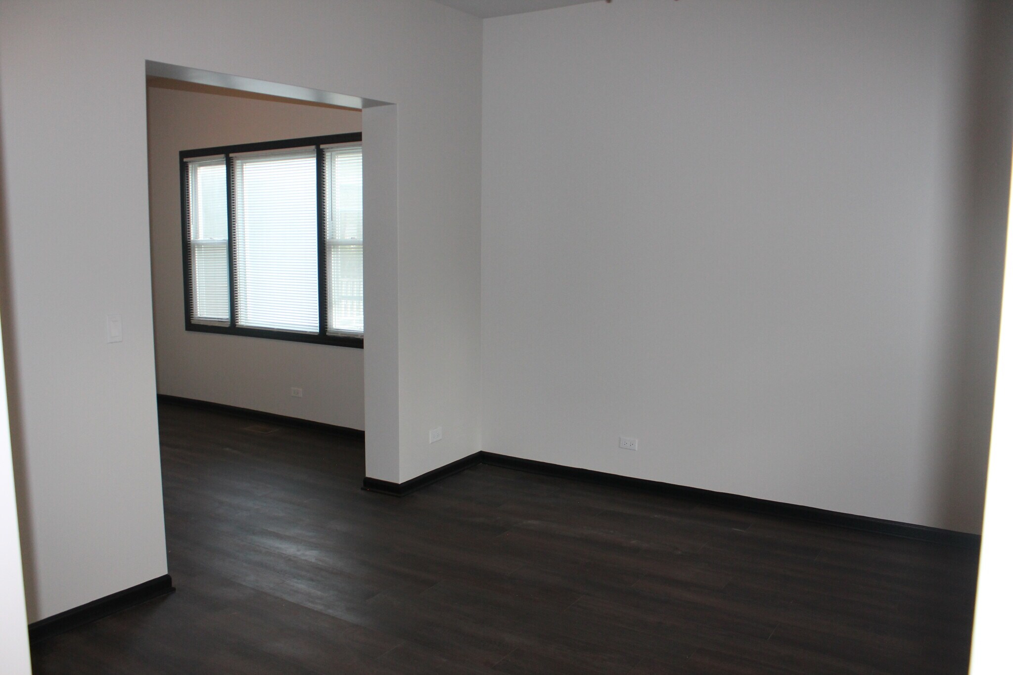 Building Photo - 11309 S Edbrooke Ave
