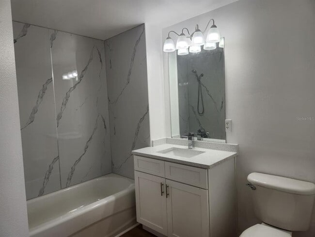 Building Photo - 10873 Windsor Walk Dr