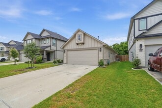 Building Photo - 2742 Oakleaf Ash Ln