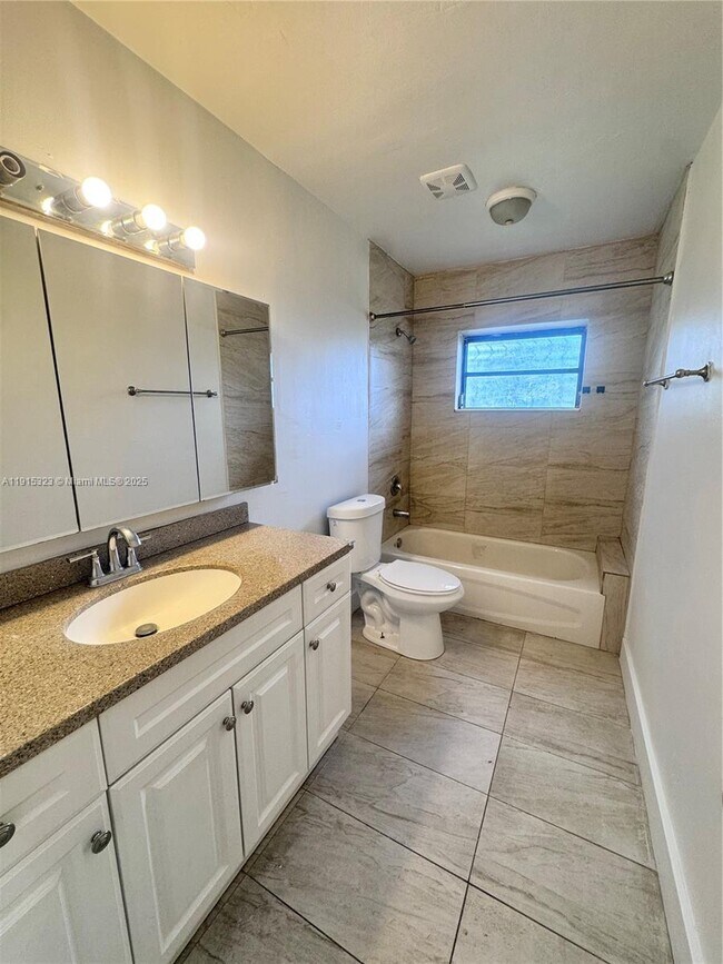 Building Photo - 2715 SW 119th Ct