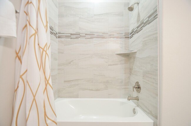 Building Photo - 4511 Reed Rd