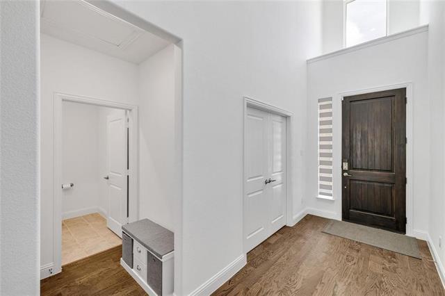 Building Photo - 1921 Bristol St