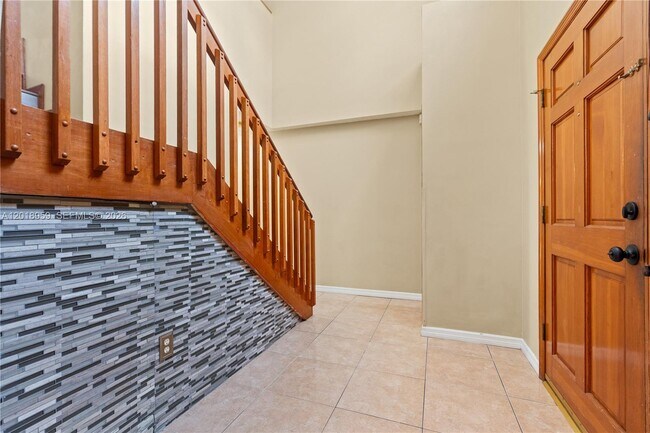 Building Photo - 15345 SW 63rd Ter