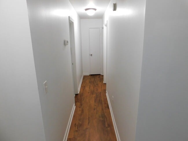 Building Photo - "Charming 3-Bed Oasis with Cozy Fireplace in Mount Pleasant"