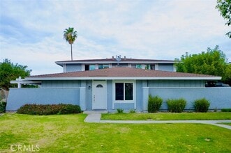 Building Photo - 22912 Vía Pimiento