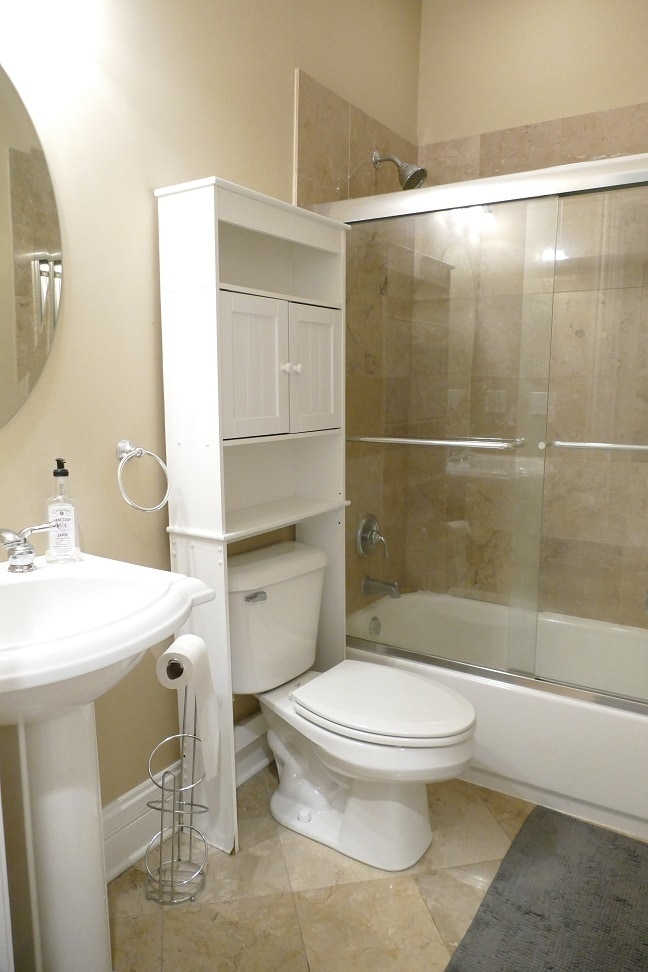 Building Photo - 3024 N Sheffield Ave