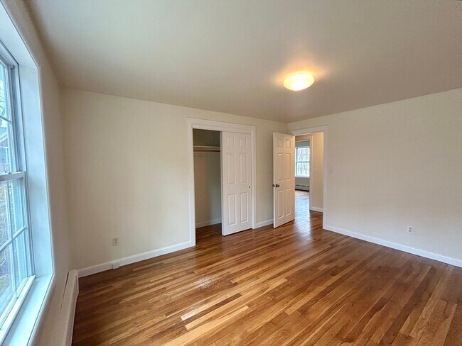 Building Photo - 75 Marlboro Rd