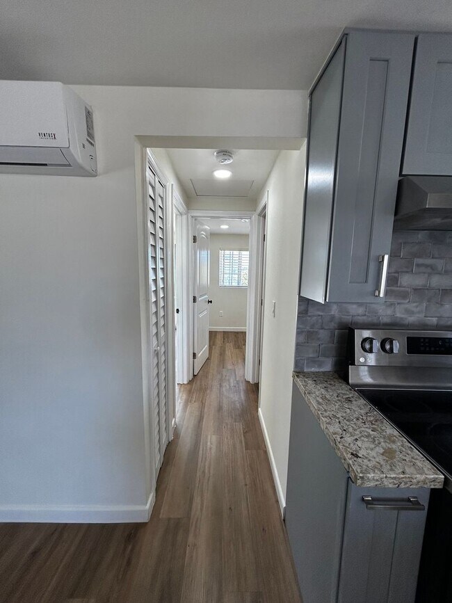 Building Photo - 2764 Wilma St