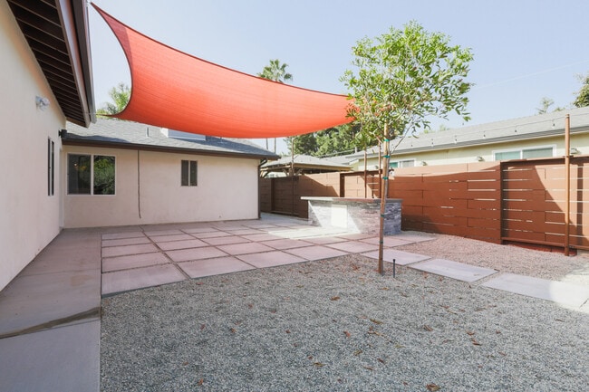 Private frontyard - 23113 Erwin St