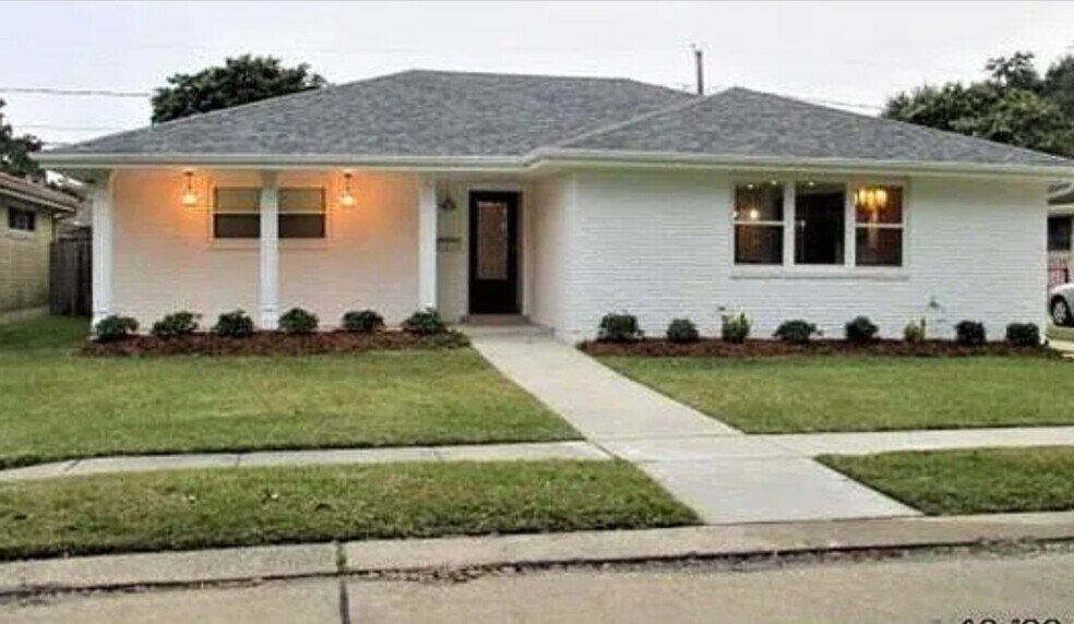 Building Photo - 3312 Clifford Dr