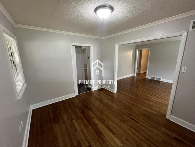 Building Photo - 1367 Bonnie Dr