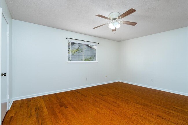 Building Photo - 11602 Jaycreek Dr