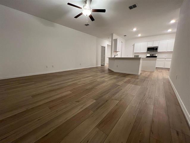 Building Photo - 312 Lone Wolf Trl