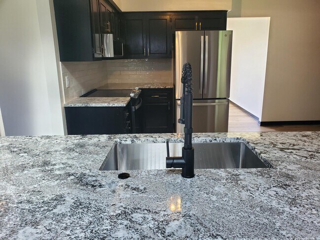 Building Photo - 18625 Lola Dr