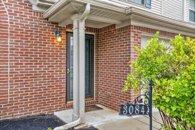 Building Photo - 3084 River Run Trail