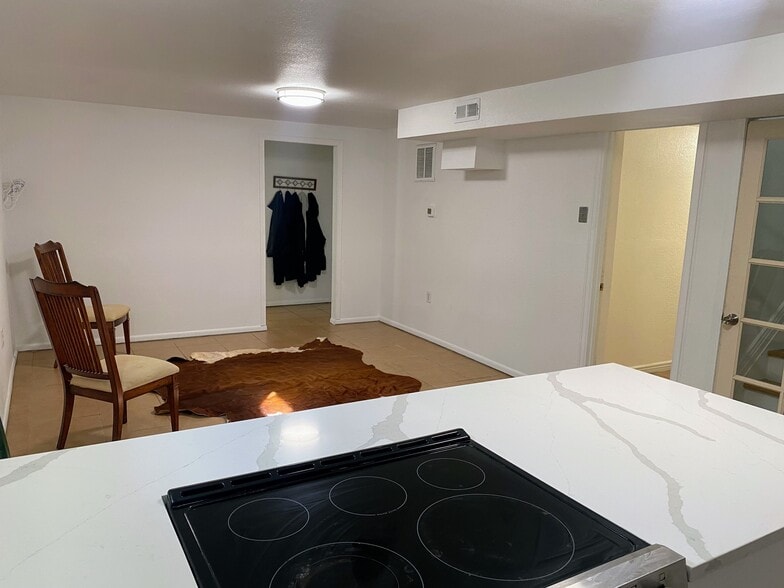 Living Room - 1374 S Benton St