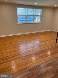 Building Photo - 2305 Benson St